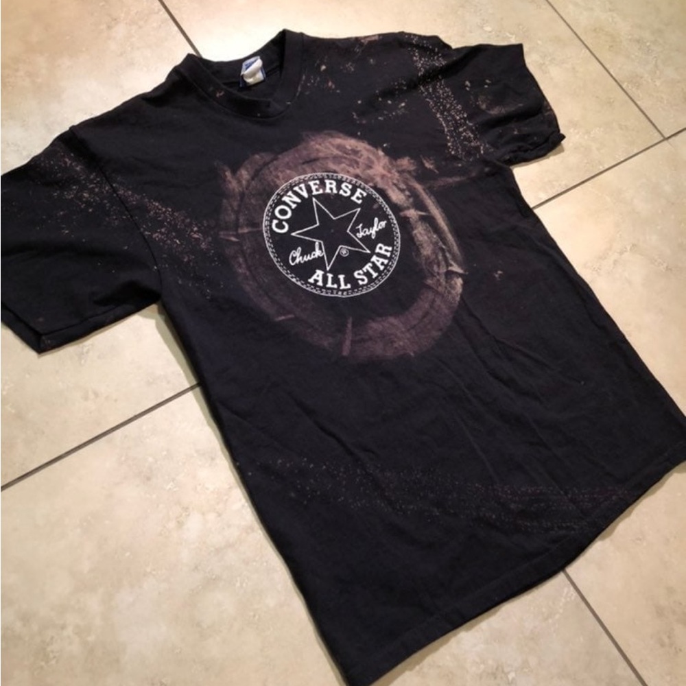 Vintage tie-dye skull textured converse shirt with a X on the back

R74